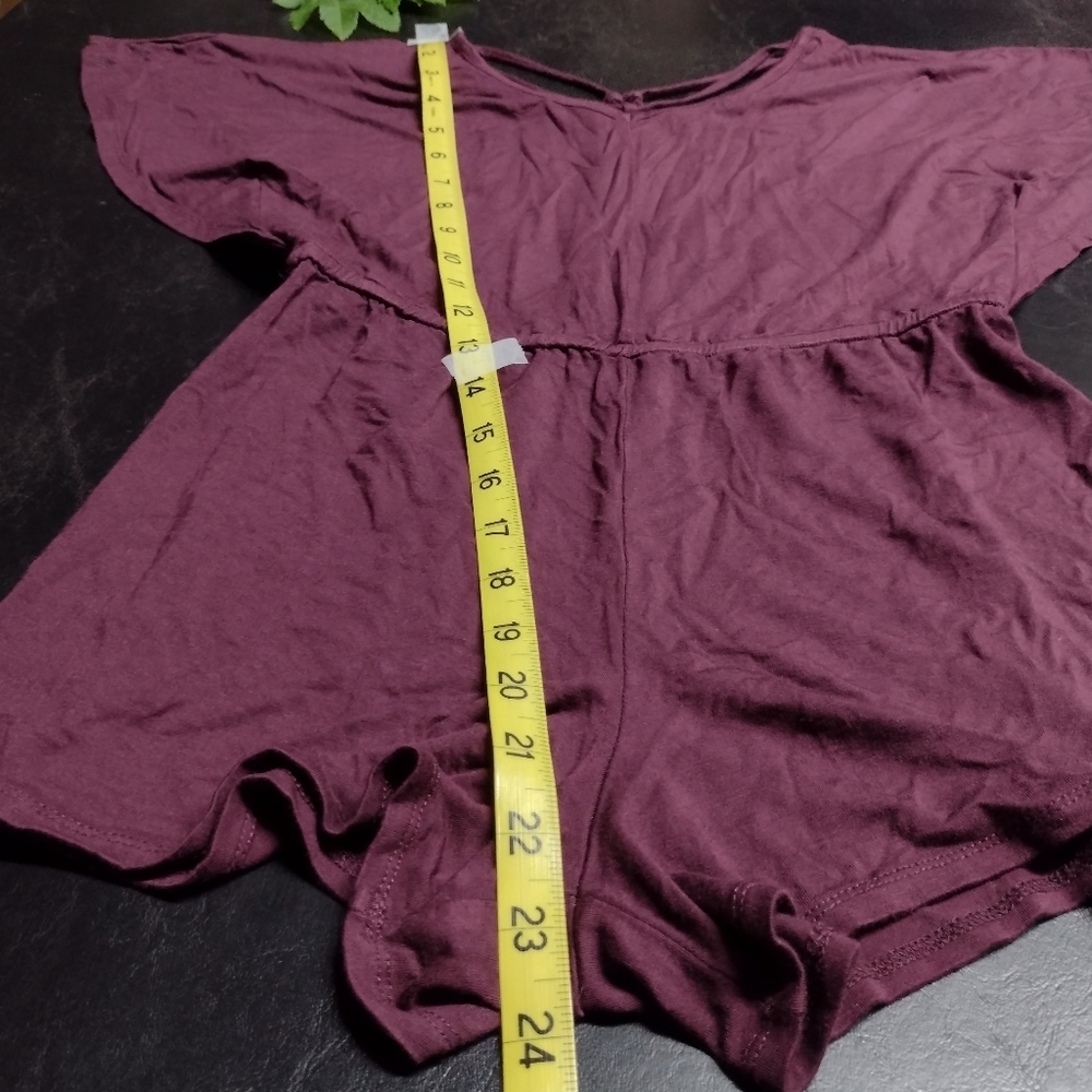 art class Burgundy Short Sleeve V-Neck Romper - Picture 8 of 14